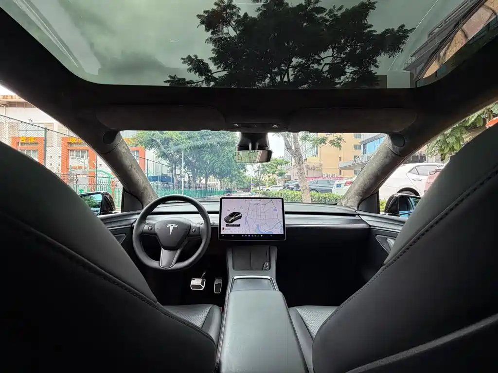 Фото 6 - Tesla Model Y