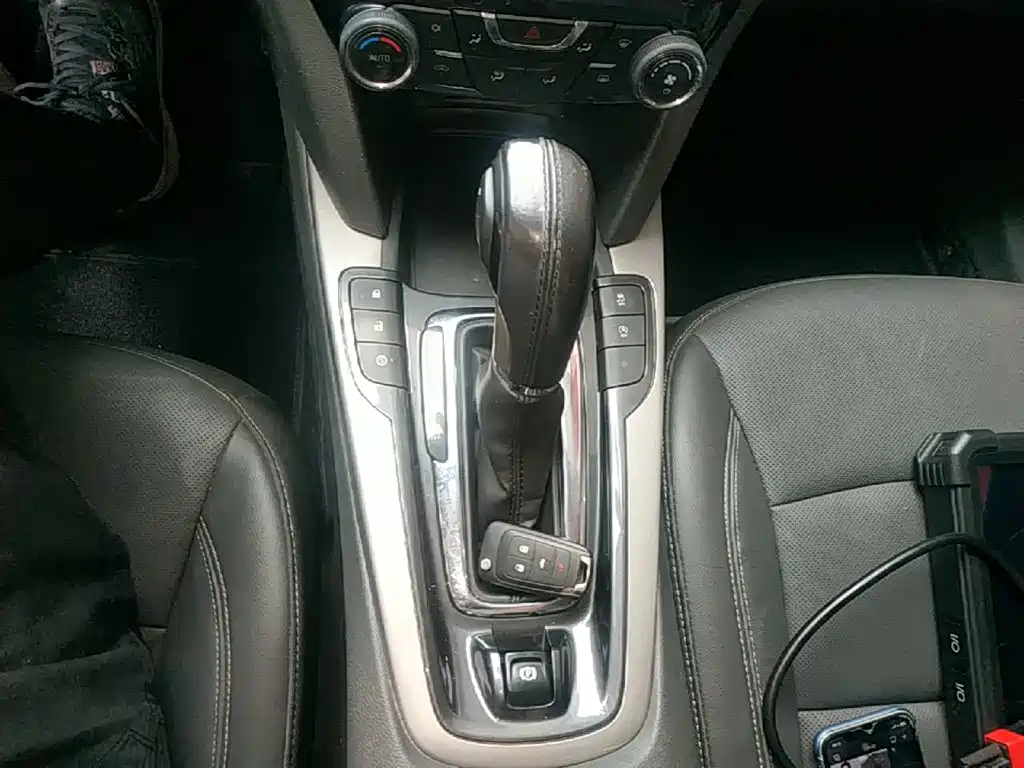 Photo 14 - Chevrolet Malibu