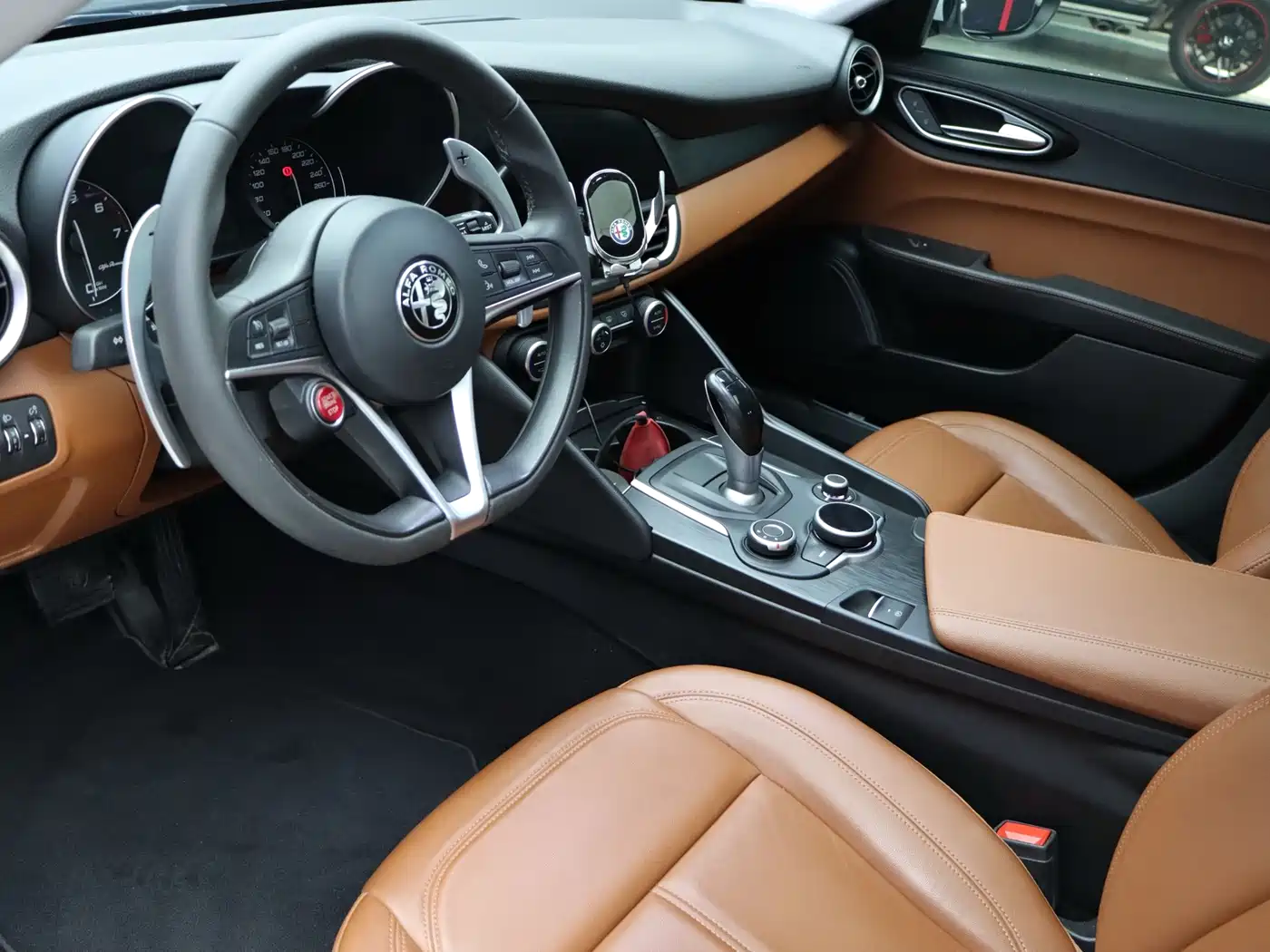 Alfa Romeo Giulia 2020 2017 2.0T 280HP Luxury Edition
