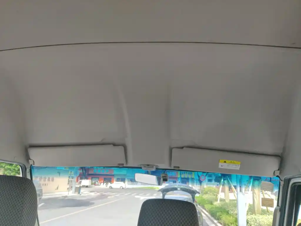 Iveco Daily 2020 2020 Model 2.5T A35 Bus Dual-Tire Medium Roof 5-9 Seats with Side Sliding Door China V