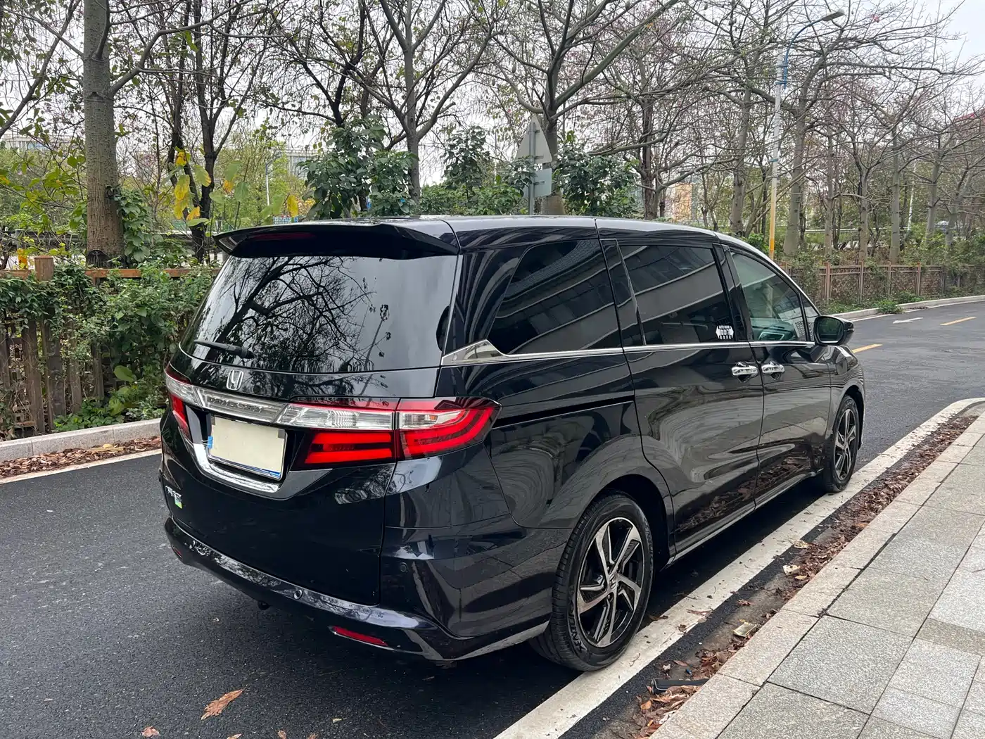 Photo 34 - Honda Odyssey