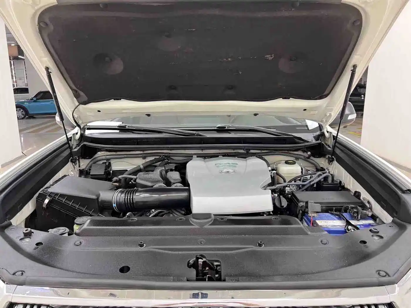 Фото 24 - Toyota Prado