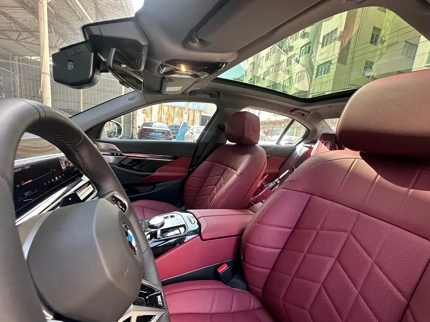 BMW 5 Series 2025 530Li Leading M Sport Package фото 24