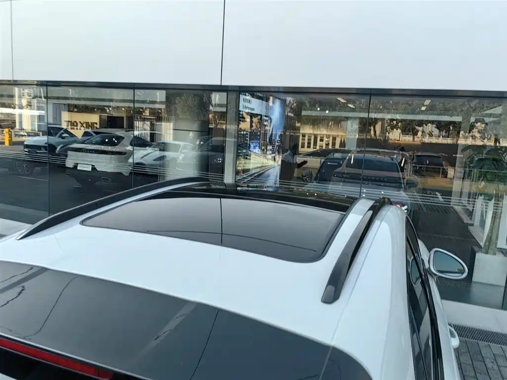Porsche Macan 2023 Macan 2.0T фото 16