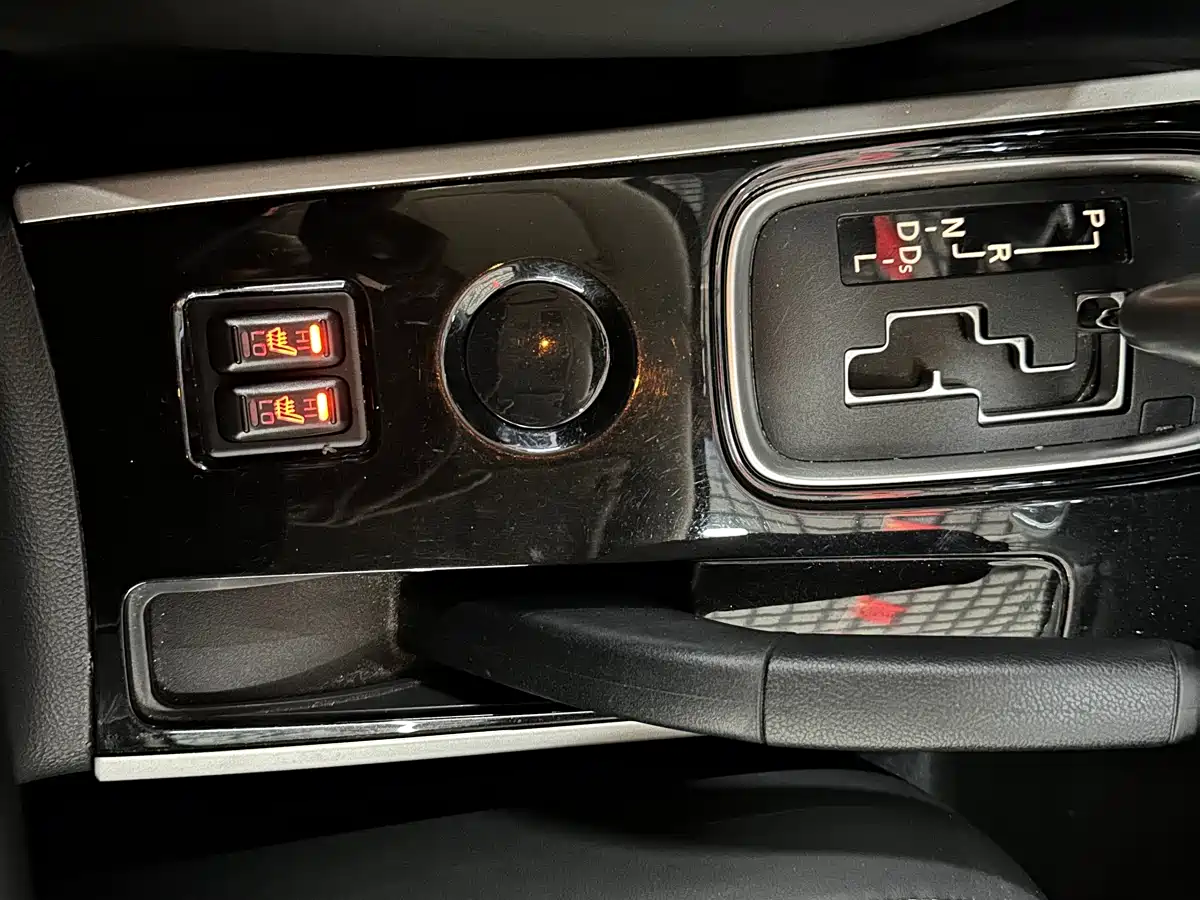 Mitsubishi Outlander 2022 2021 2.0L FWD Comfort Edition 5-seater