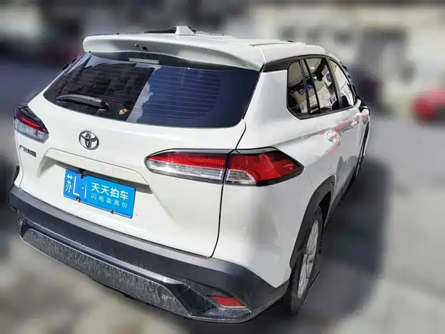 Toyota Frontlander 2022 2.0L CVT Elite — фото 2