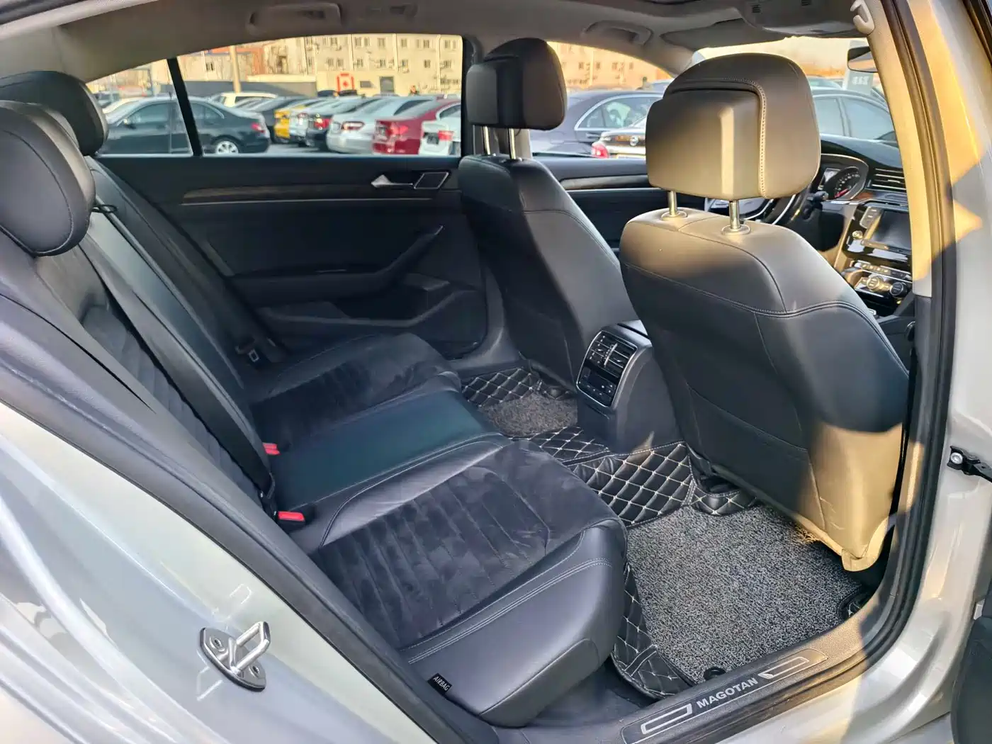 Volkswagen Magotan 2017 330TSI DSG Luxury фото 14