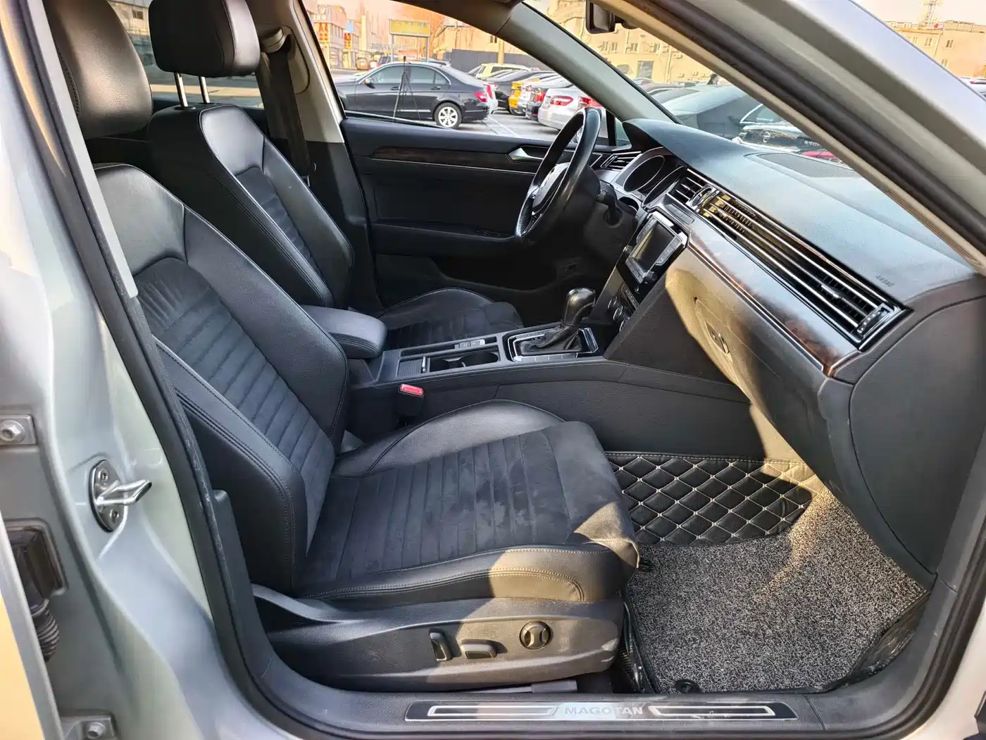 Volkswagen Magotan 2017 330TSI DSG Luxury фото 18