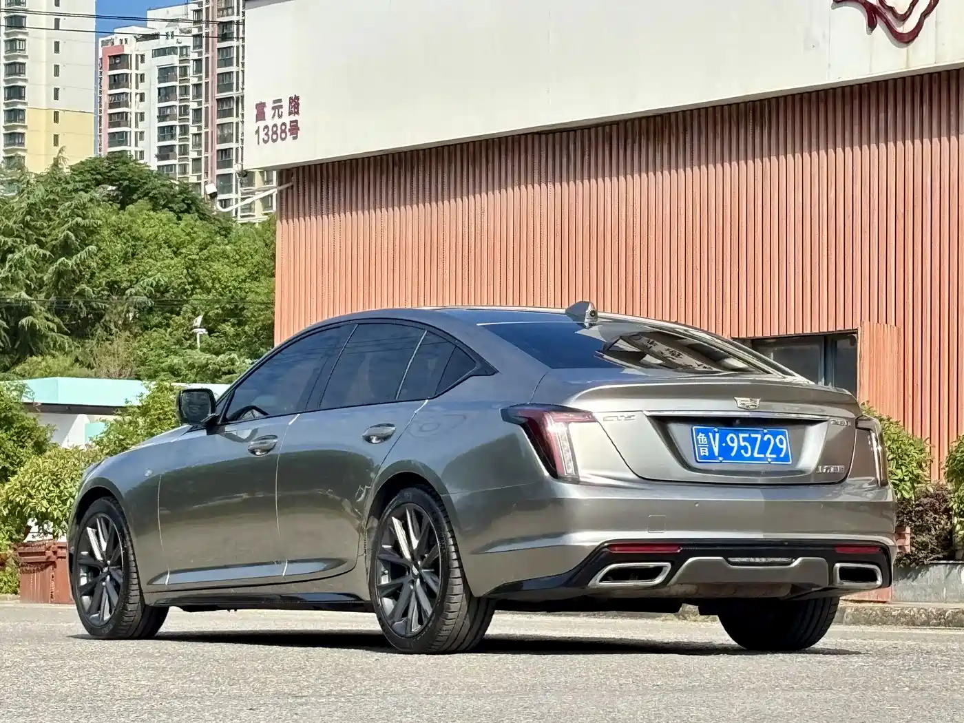 Фото 10 - Cadillac CT5