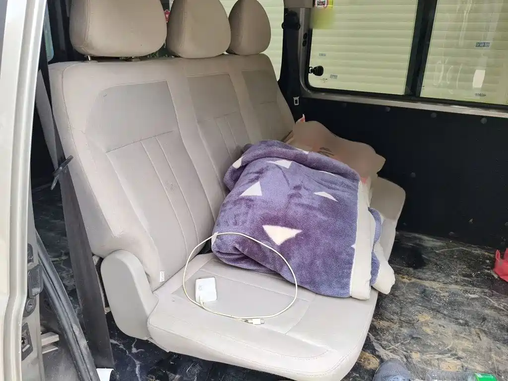 Dongfeng Fengxing Lingzhi 2025 2023 M5L 1.6L Base Model 5-Seater