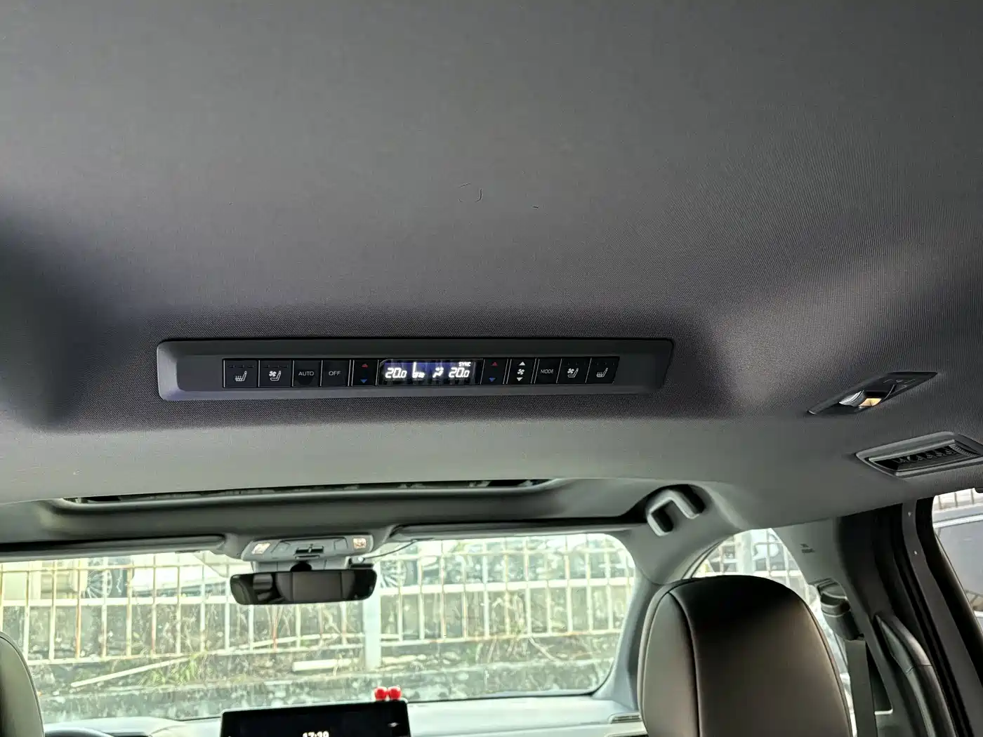 Toyota Sienna 2025 2024 2.5L Hybrid 4WD Premium Edition