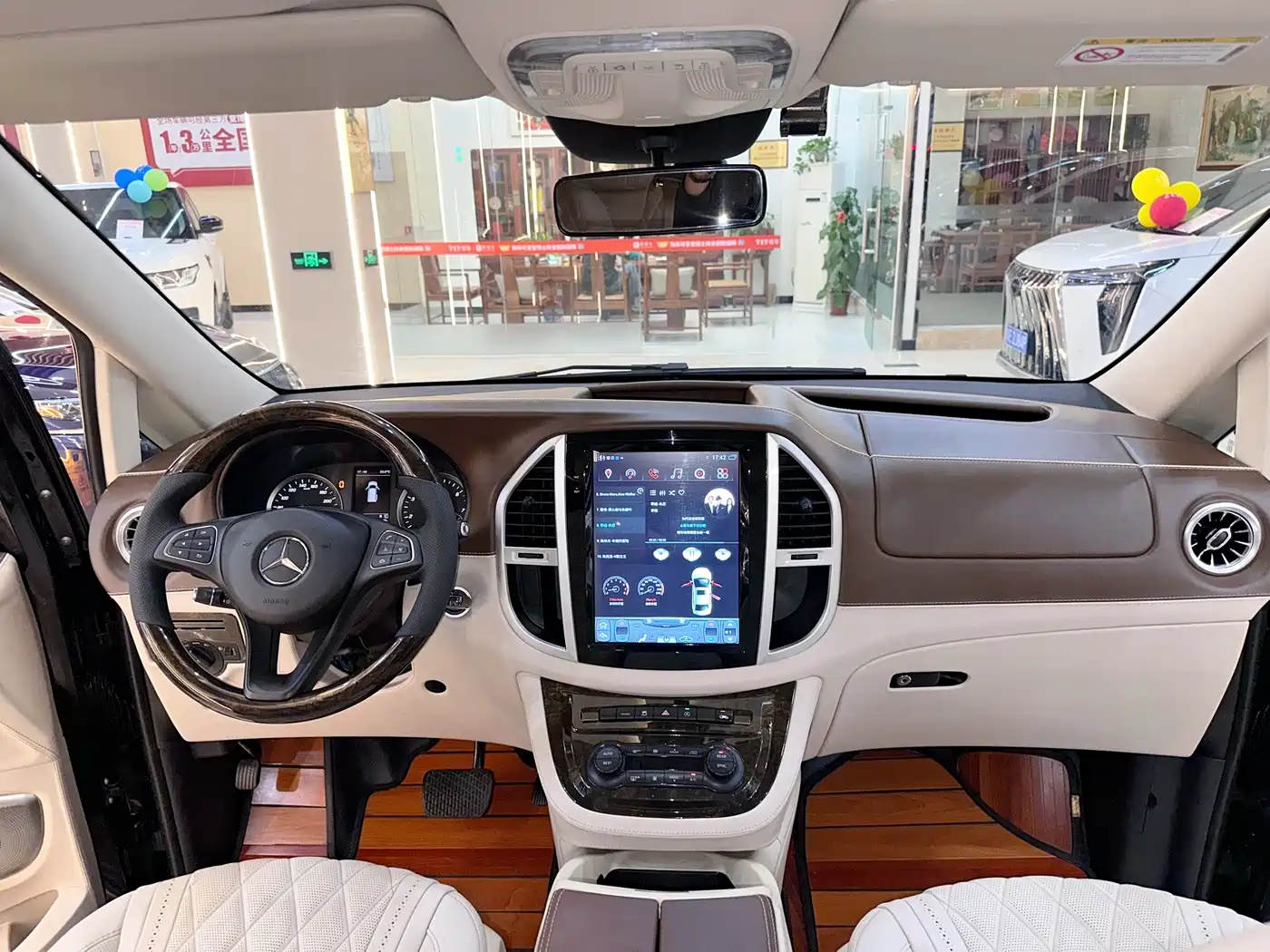 Mercedes-Benz Vito 2018 2.0T Business Edition China VI фото 16
