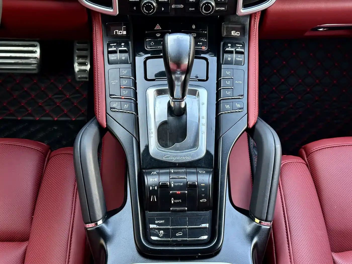 Porsche Cayenne 2011 Cayenne 3.0T фото 23
