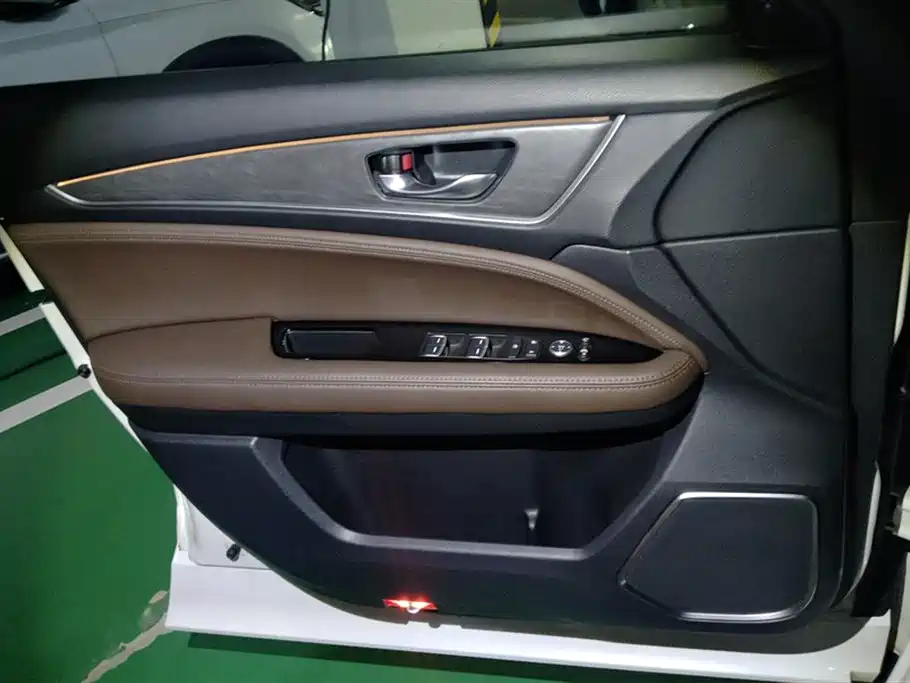 HONDA UR-V