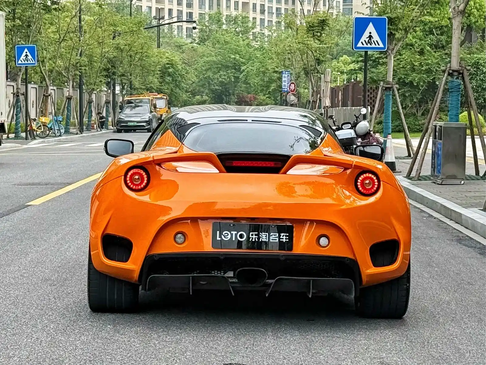 Фото 5 - Lotus Evora