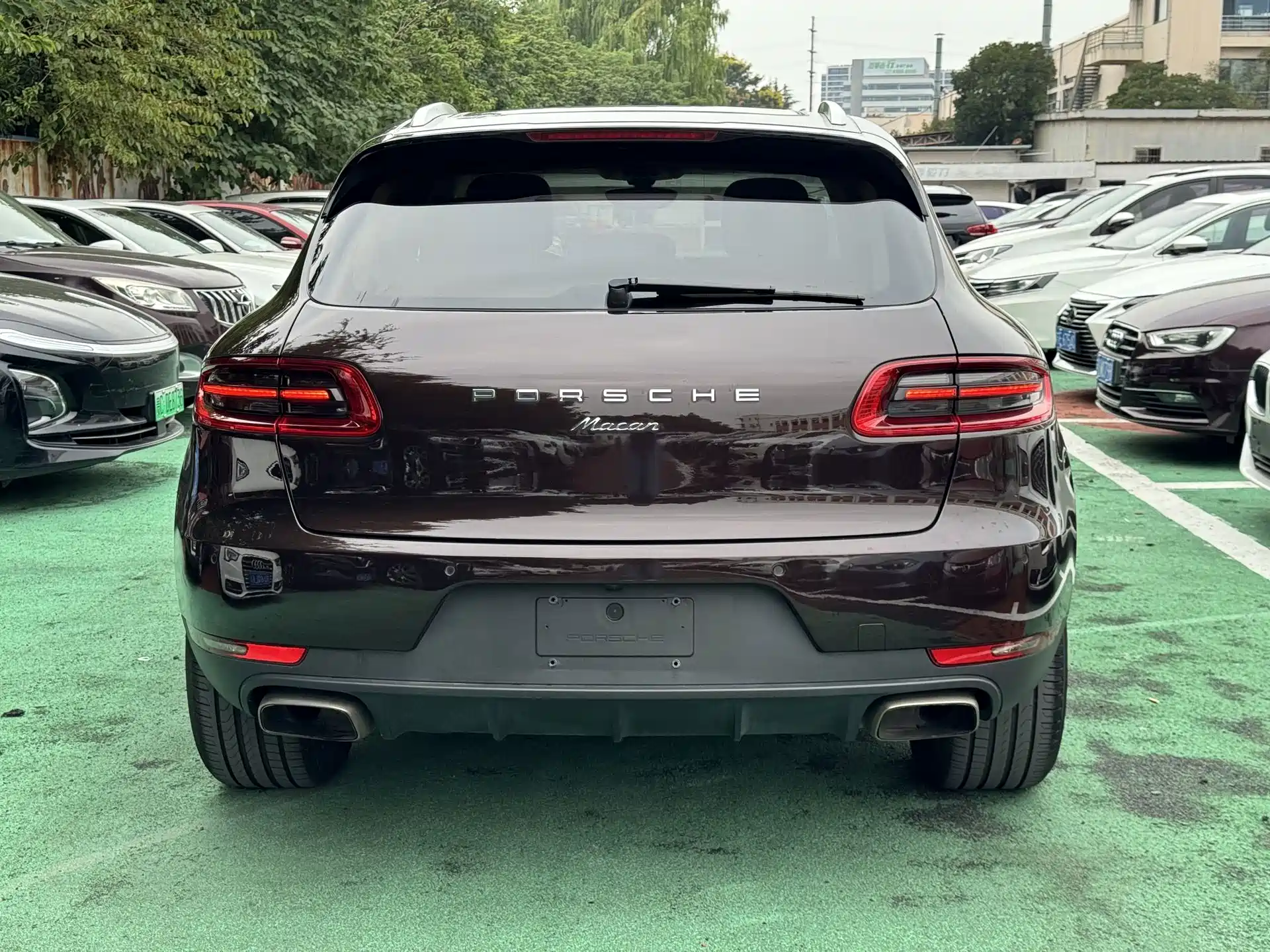 Photo 7 - Porsche Macan