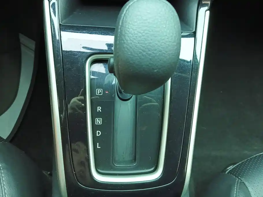 Фото 16 - Nissan Sylphy