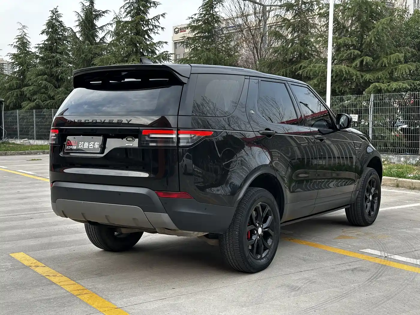 Land Rover Discovery 2018 3.0 SC V6 SE фото 6