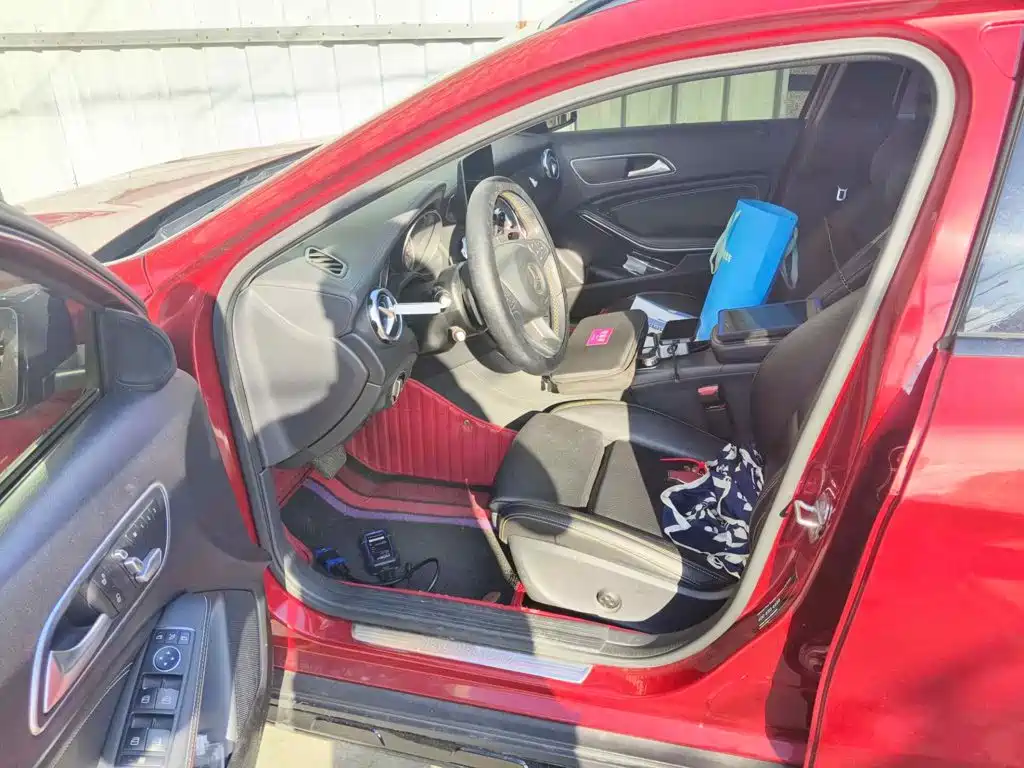 Фото 8 - Mercedes-Benz GLA