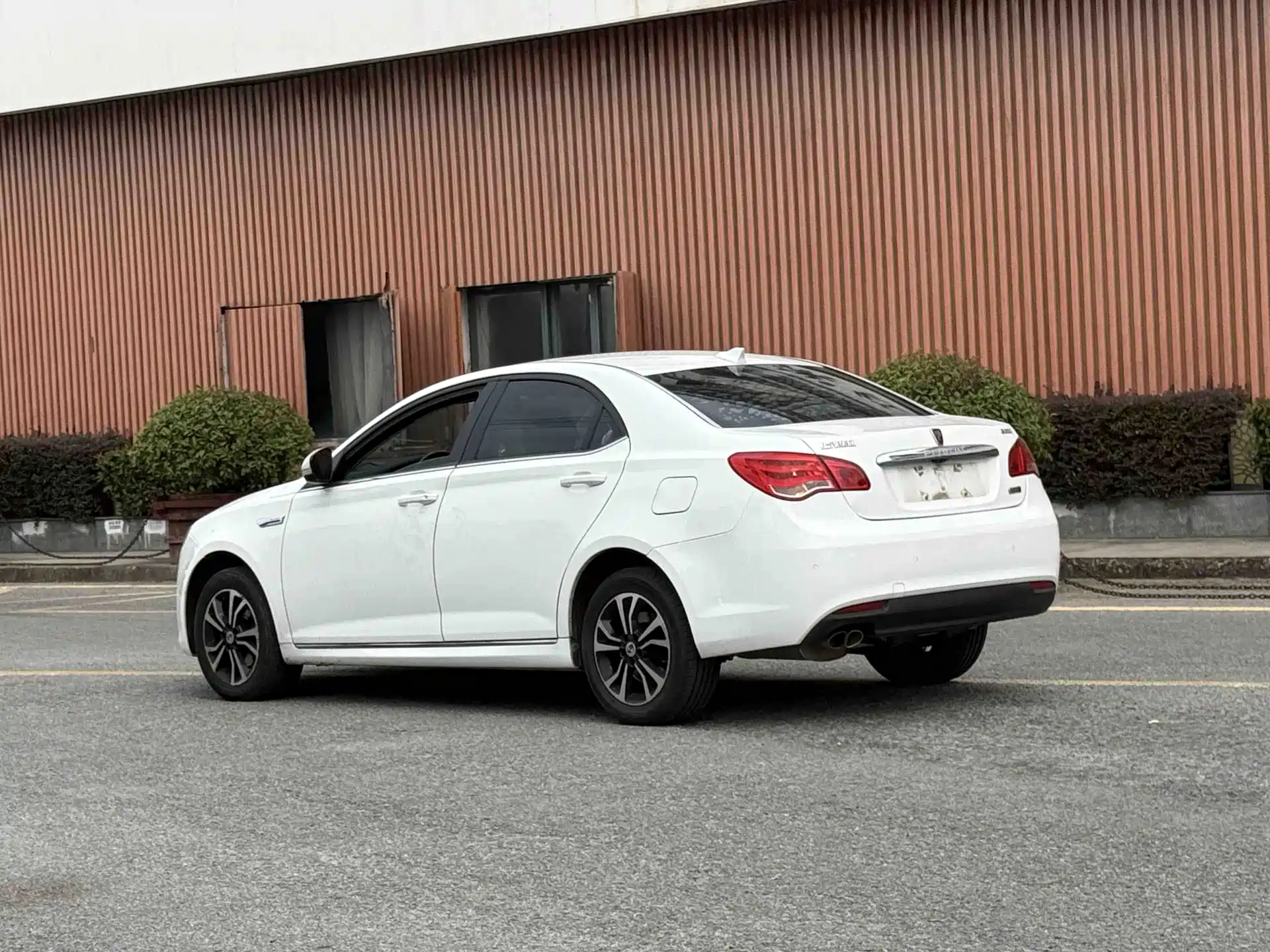 Фото 4 - Roewe e550