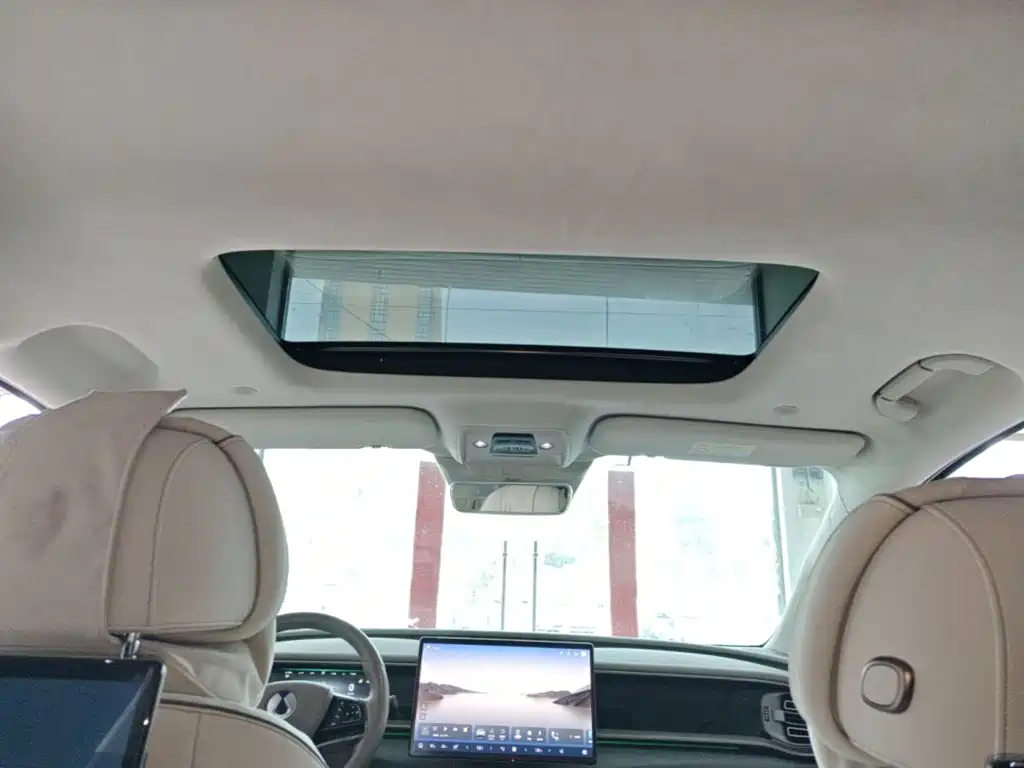 Denza D9 2023 2022 DM-i 970 AWD Flagship