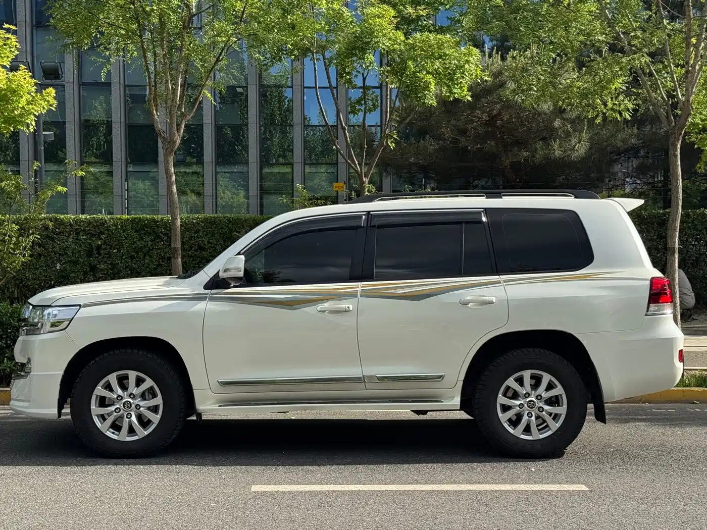 Toyota Land Cruiser (Import) фото 3