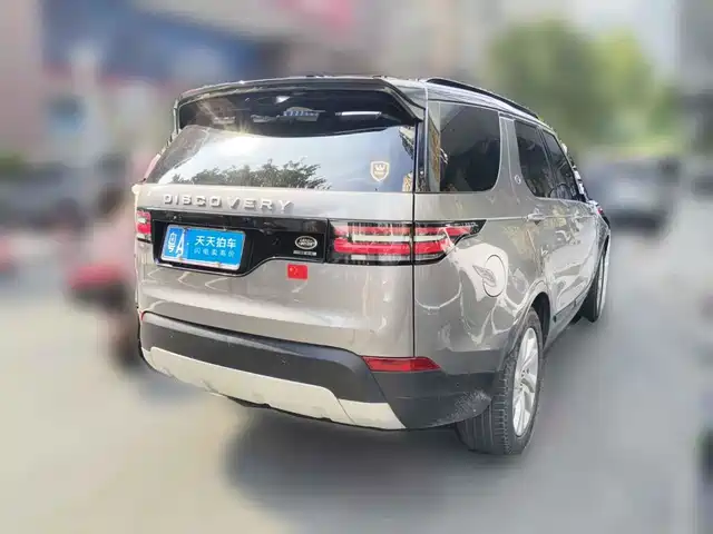 Land Rover Discovery 2019 3.0 SC V6 HSE — фото 2