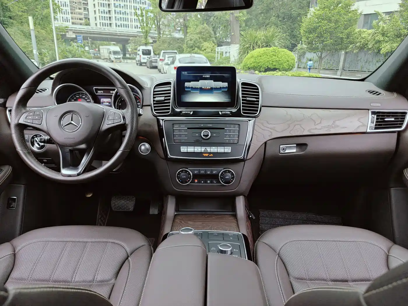 Mercedes-Benz GLE 2017 GLE 400 4MATIC фото 14