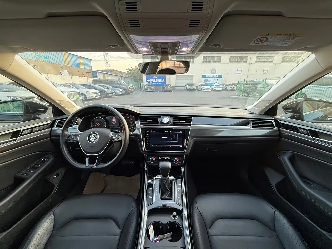 Volkswagen Phideon 2019 380TSI 2WD Business Edition China V фото 3
