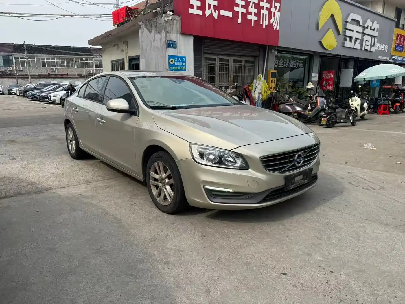 Фото 3 - Volvo S60