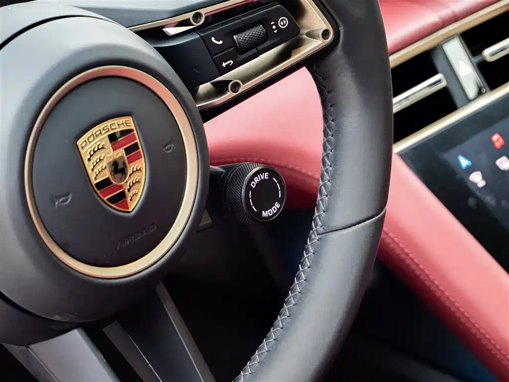 Porsche Taycan 2022 Facelift Taycan фото 21