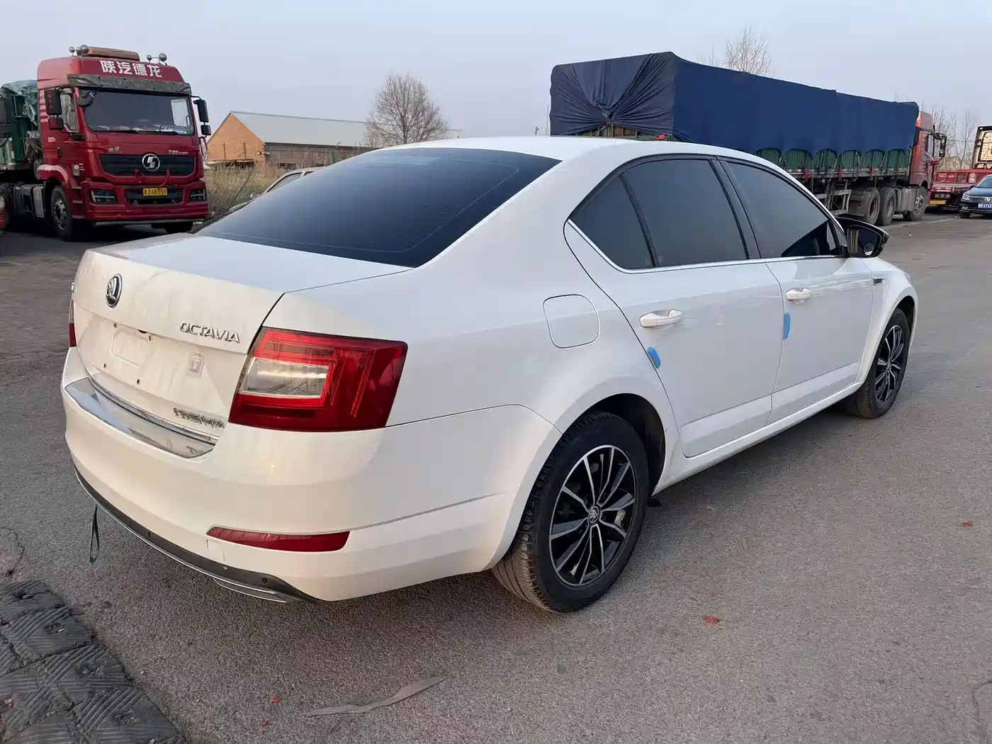 Škoda Octavia 2017 1.6L Auto QianXing фото 4