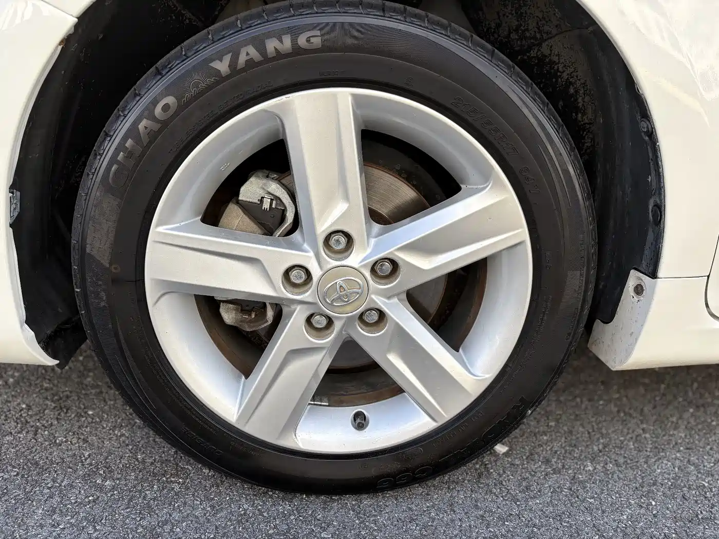 Photo 8 - Toyota Camry