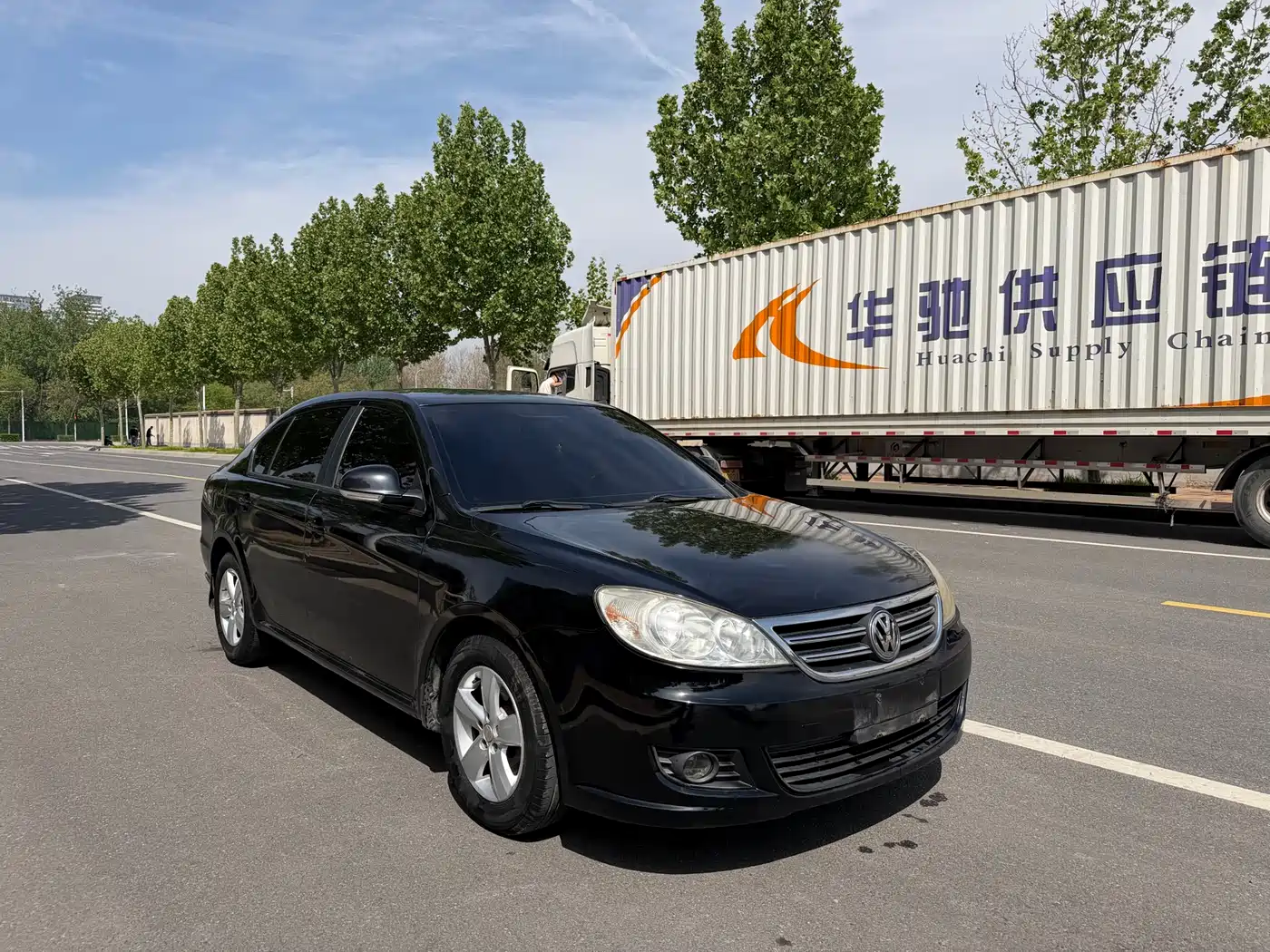 Volkswagen Lavida 2011 2.0L Automatic Pinyou Edition фото 3