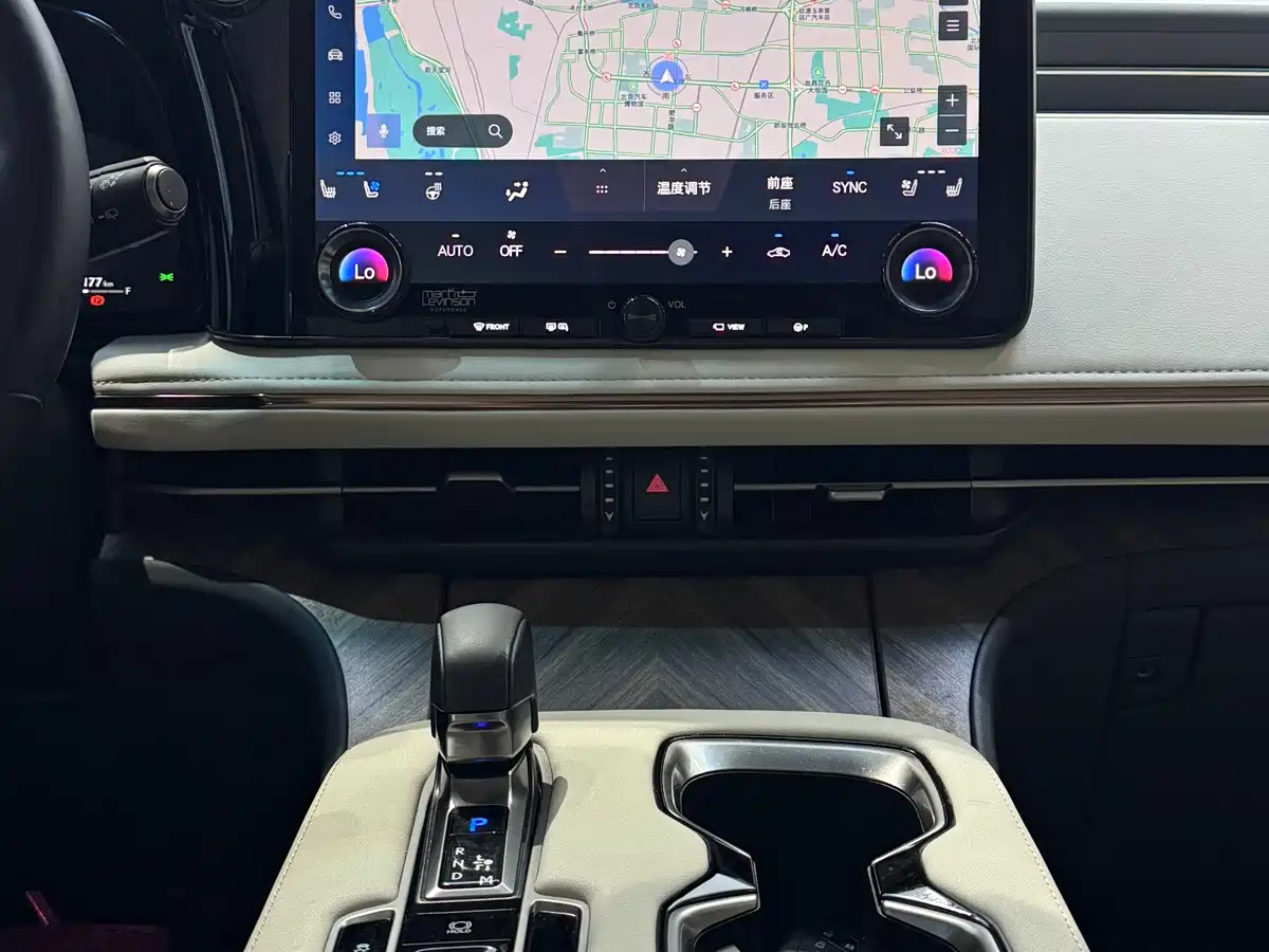 Lexus LM 2024 2023 500h 6-Seater Prestige Edition