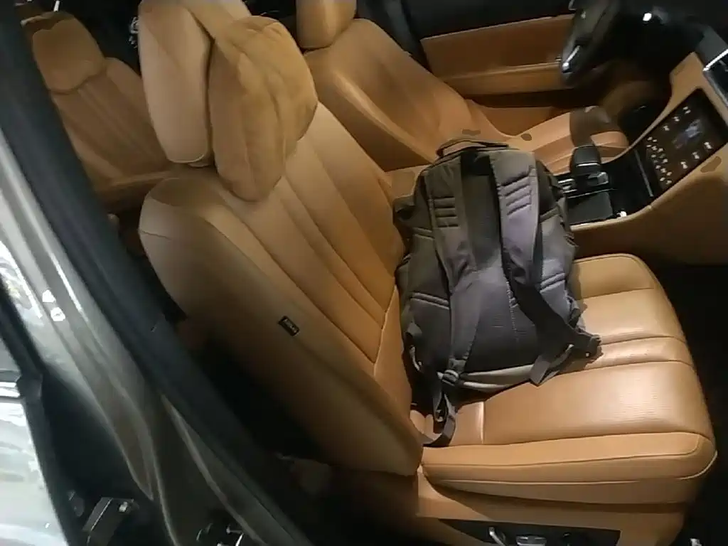 Фото 25 - Li Auto Li ONE