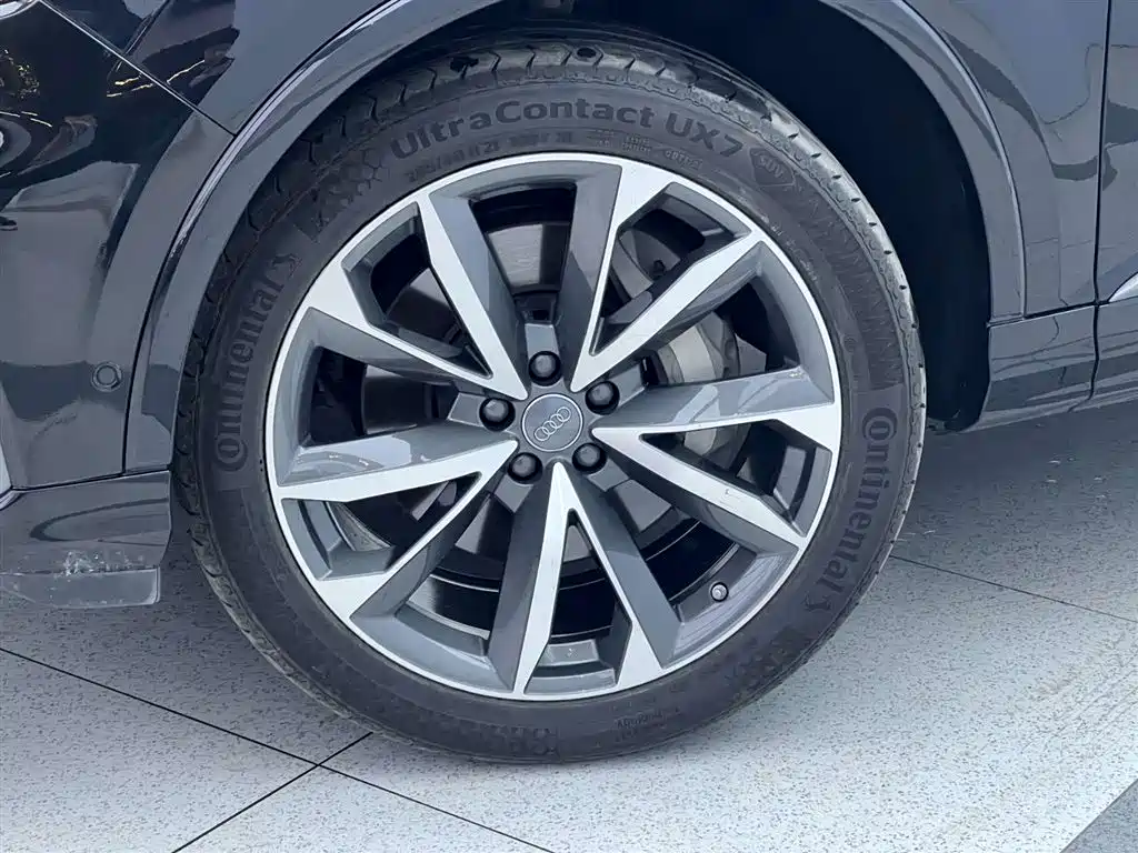 Audi Q7 2020 55 TFSI quattro S line Sport фото 10