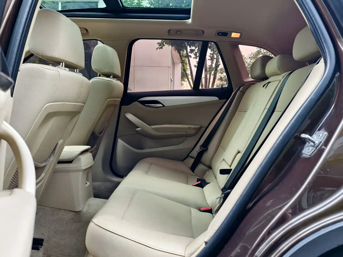BMW X1 (Import) 2012 Model xDrive28i фото 28
