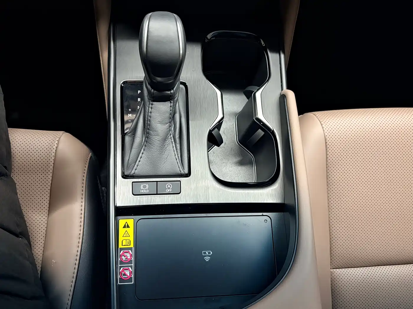 Lexus ES 2025 200 Ultimate Edition фото 12