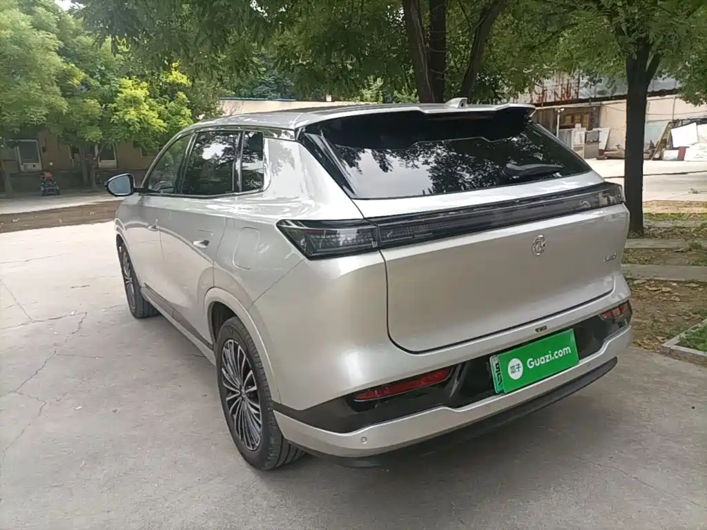 Dongfeng Aeolus L8 2025 2025 Plug-in Hybrid