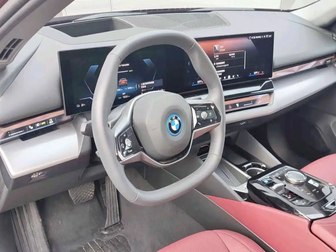 BMW i5 2025 2025 eDrive 35L Luxury Package