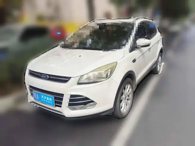 Ford Kuga 2015 1.5L GTDi 4WD Elite — фото 1