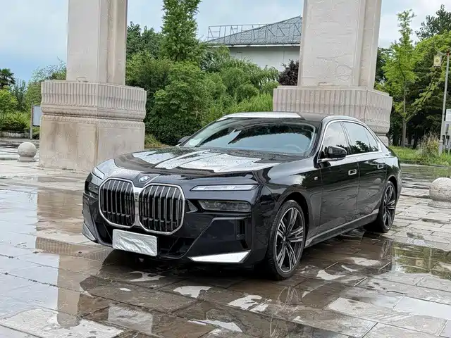 BMW 7 Series 2023