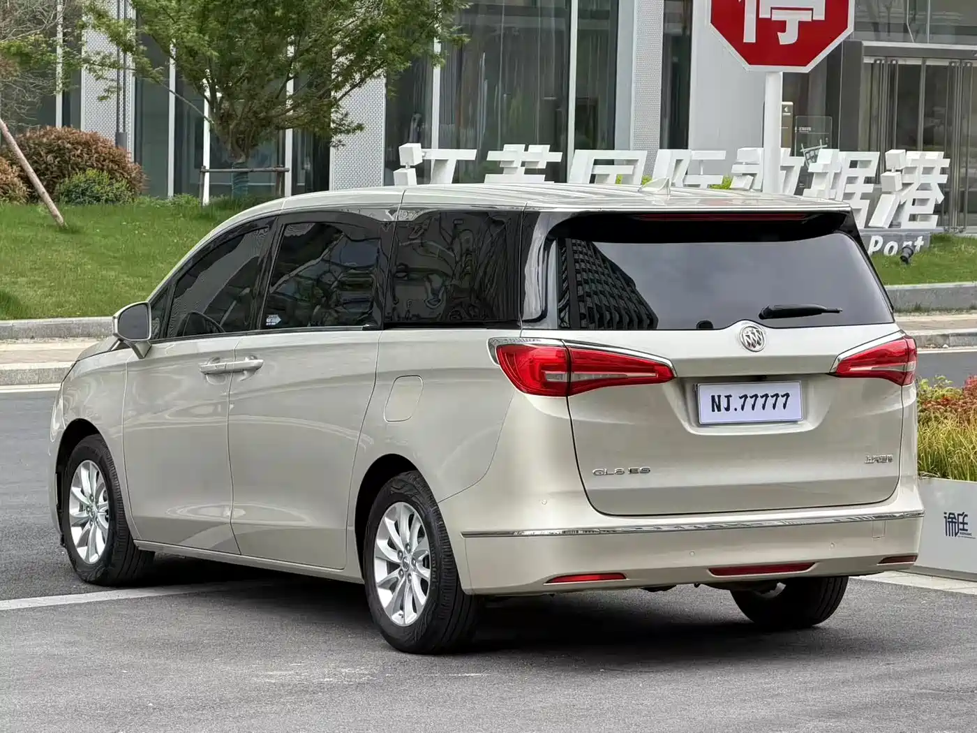 Buick GL8 2018 ES 28T Luxury Type China VI фото 16