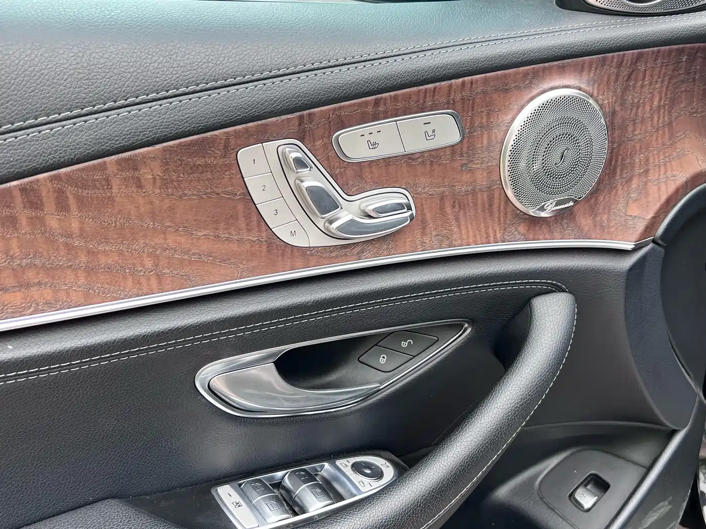 Mercedes-Benz E-Class 2017 E 300 L Luxury фото 5