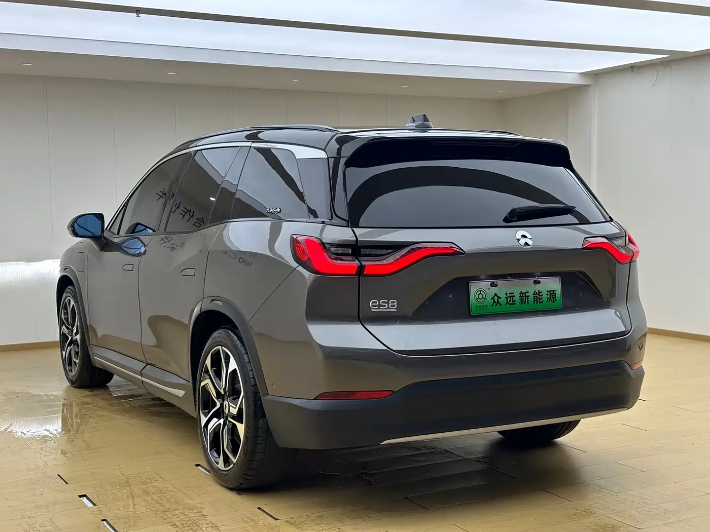 NIO ES8 2018 2018 Founder Edition