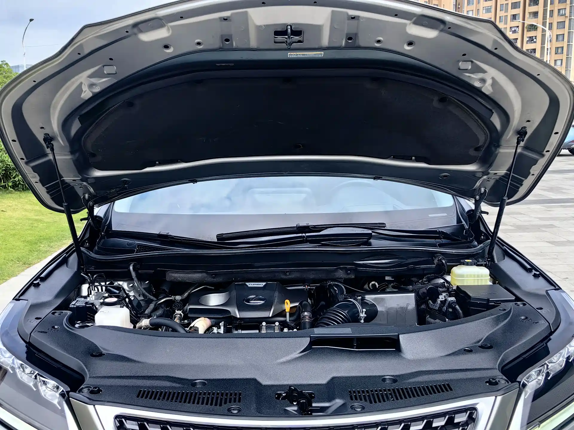 Фото 22 - Lexus RX