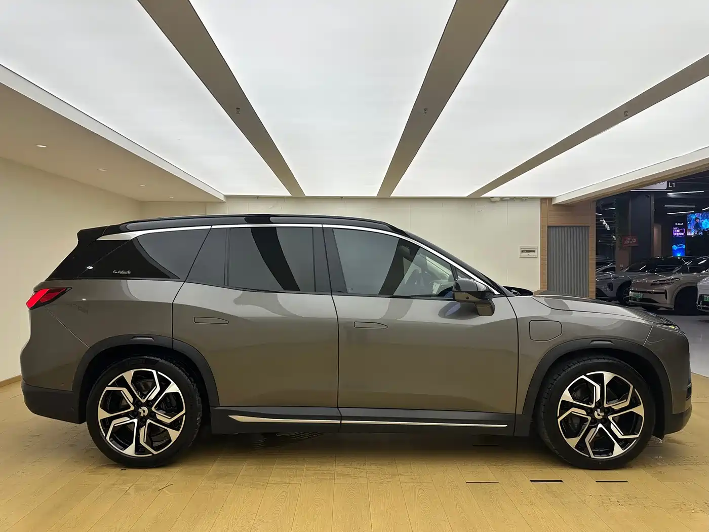 NIO ES8 2018 2018 Founder Edition