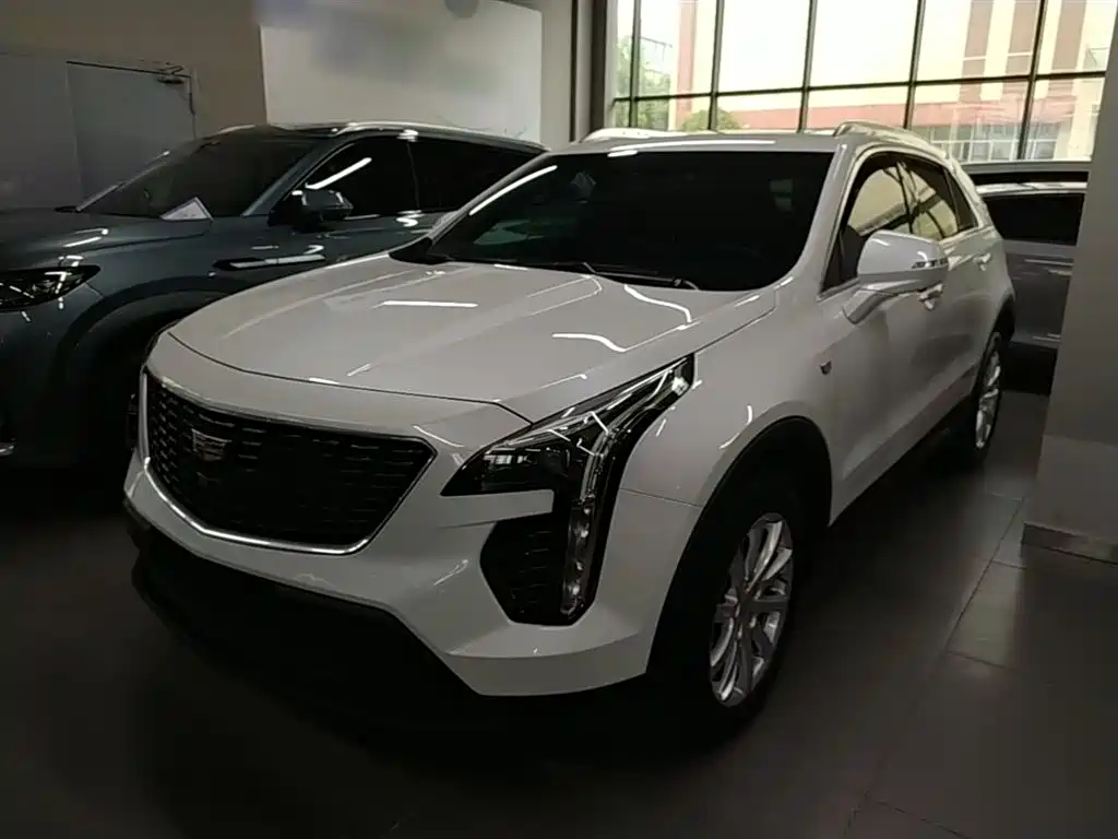 Cadillac XT4 2021 28T FWD Technology Edition