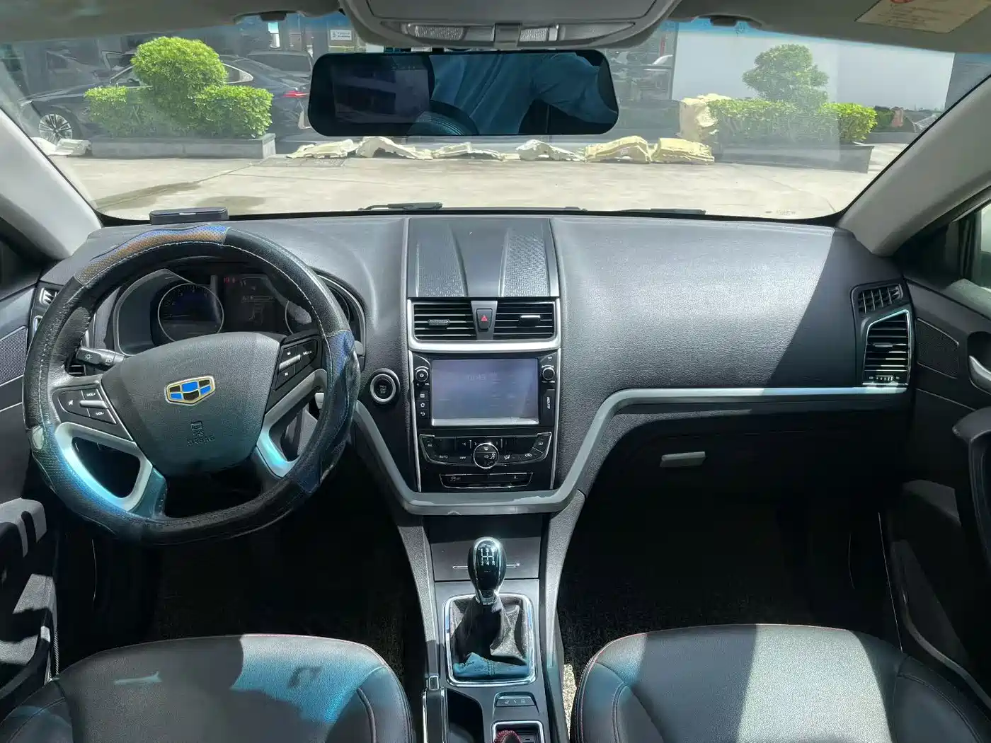 Geely Emgrand 2015 2015 Sedan 1.5L Manual Upward Edition